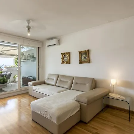 Apartment Sun Views 3 *